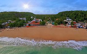 Calamander Unawatuna Beach